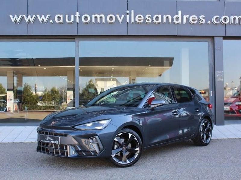 Usado Cupra Leon 150 CV (110 kW) 2025 Gris / plata Berlina