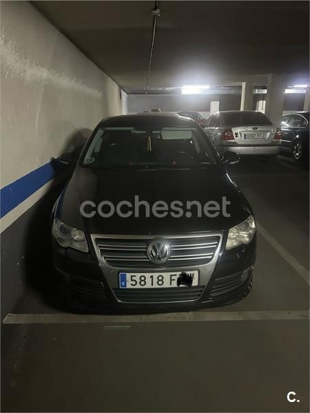 Negro Usado 2008 VW Passat R-line Berlina | 6000 € (Precio justo) - Imagen 1/4