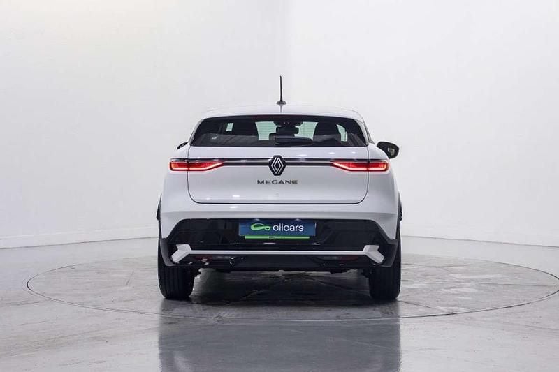 Usado Renault Megane E-Tech Equilibre 96 kW (131 CV) 2023 Blanco Utilitario