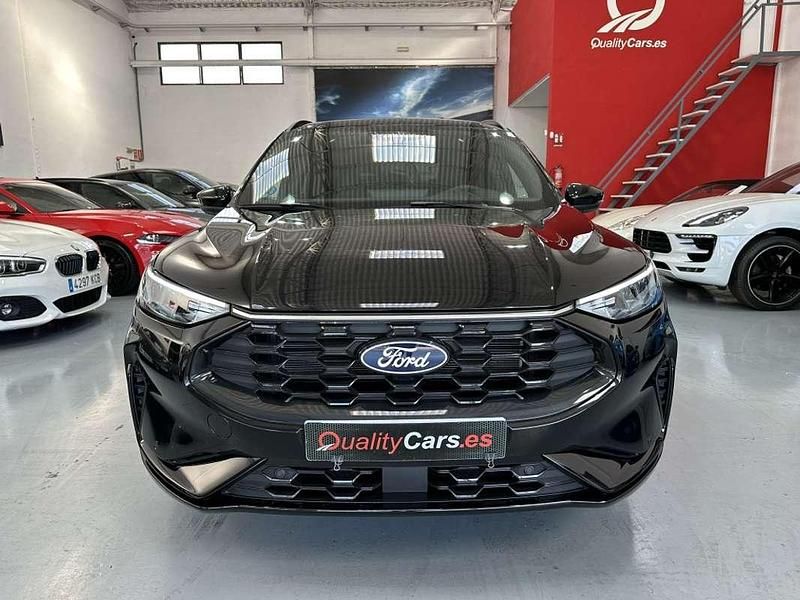 Usado Ford Kuga ST-Line 179 CV (131 kW) 2025 Negro SUV