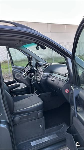 Usado Mercedes Viano 150 CV (110 kW) 2011 Gris / plata Monovolumen