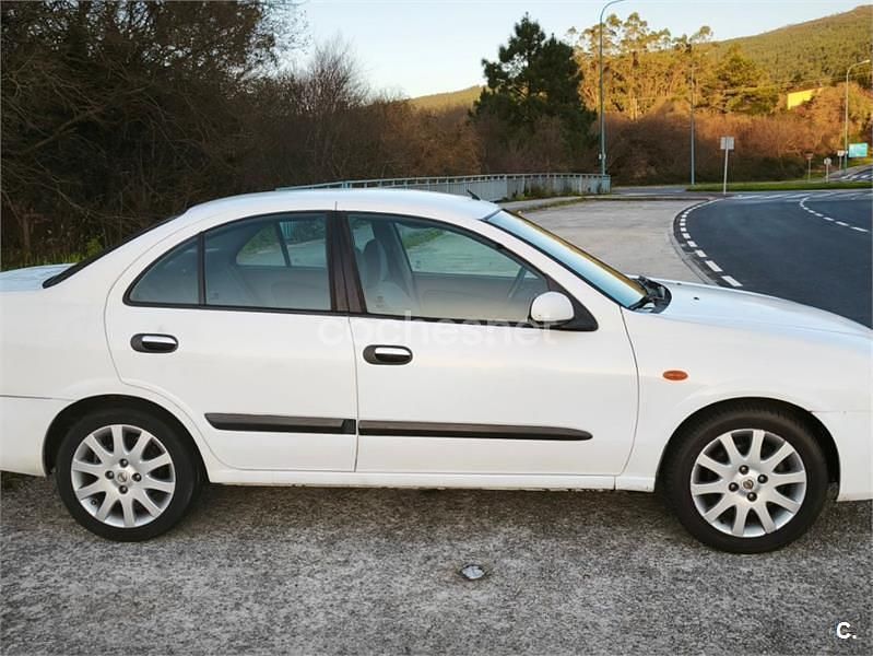 Usado Nissan Almera Acenta 112 CV (82 kW) 2003 Blanco Berlina