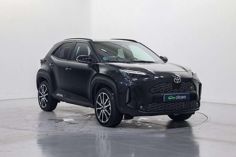 Usado Toyota Yaris Cross Sport 91 CV (66 kW) 2024 Negro SUV