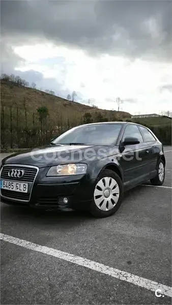 Usado Audi A3 Ambiente 102 CV (75 kW) 2007 Negro Utilitario