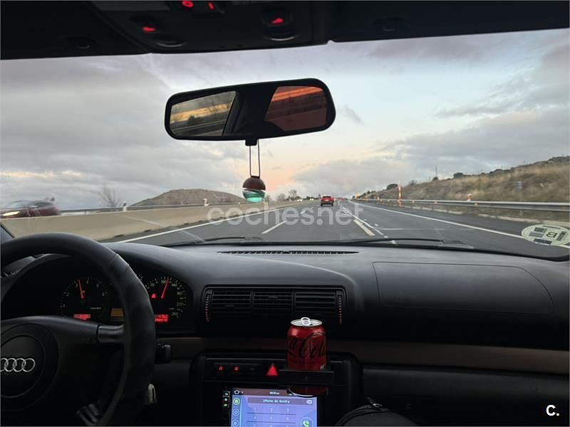 Usado Audi A4 180 CV (132 kW) 2000 Negro Berlina