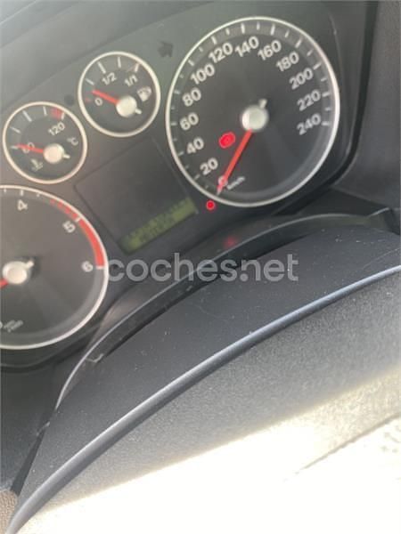 Negro Usado 2005 Ford C-MAX Trend Monovolumen | 3500 € (Precio justo) - Imagen 1/1