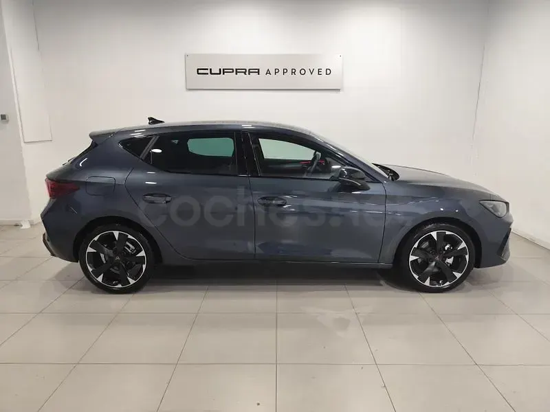 Nuevo Cupra Leon 150 CV (110 kW) 2025 Gris / plata Berlina