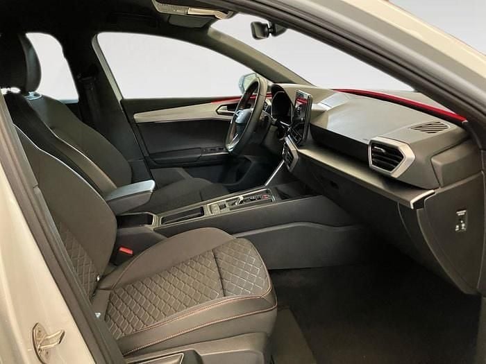 Usado Seat Leon FR 150 CV (110 kW) 2024 Blanco