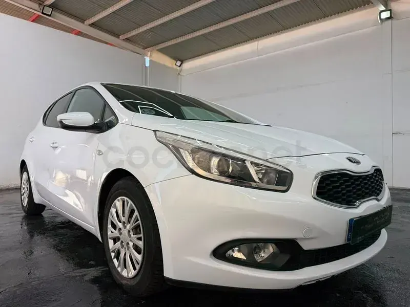 Usado Kia Ceed GT 90 CV (66 kW) 2015 Blanco Berlina