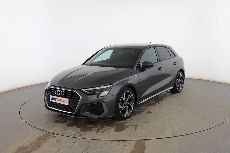 Usado Audi A3 S-Line 150 HP (110 kW) 2023 Cinzento Sedan