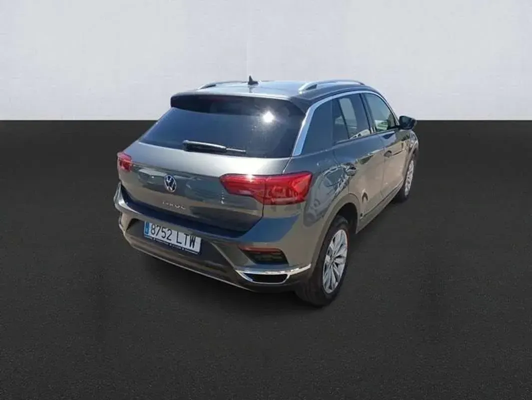 Usado VW T-Roc Advance 116 CV (85 kW) 2021 Gris SUV