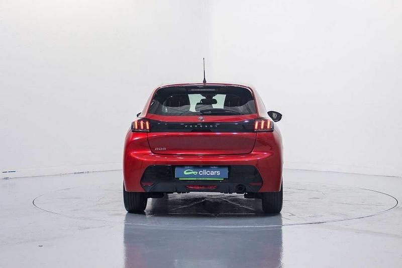 Usado Peugeot 208 Active 102 CV (75 kW) 2019 Rojo Utilitario