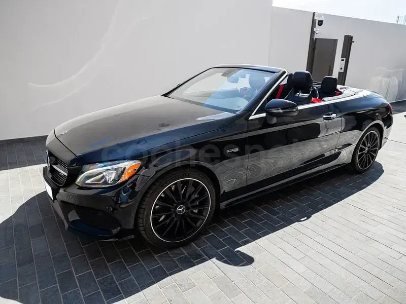 Usado Mercedes C43 AMG 367 CV (269 kW) 2018 Negro Descapotable