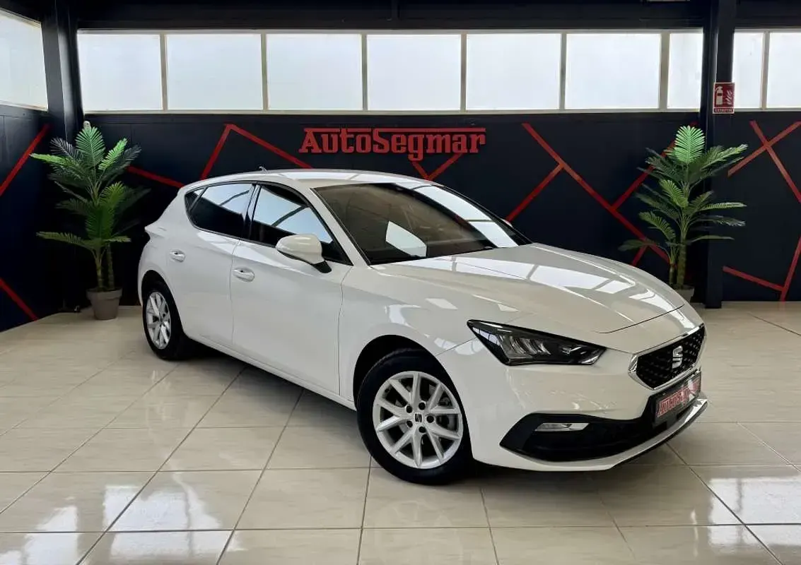 Usado Seat Leon ST Reference 116 CV (85 kW) 2021 Blanco Familiar