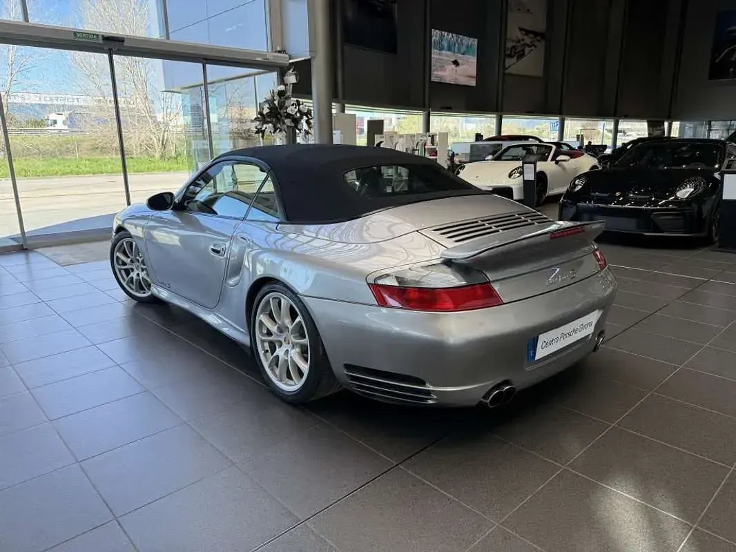 Usado Porsche 996 Turbo 450 CV (330 kW) 2005 Gris Descapotable