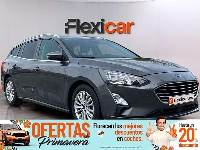 Usado Ford Focus Titanium 120 CV (88 kW) 2020 Gris Familiar