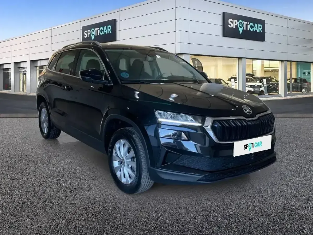 Używany Skoda Karoq Ambition 150 KM (110 kW) 2023 Czarny SUV