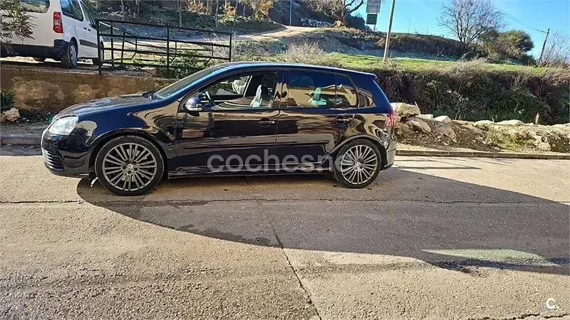 Usado VW Golf IV R 250 CV (183 kW) 2005 Negro Berlina