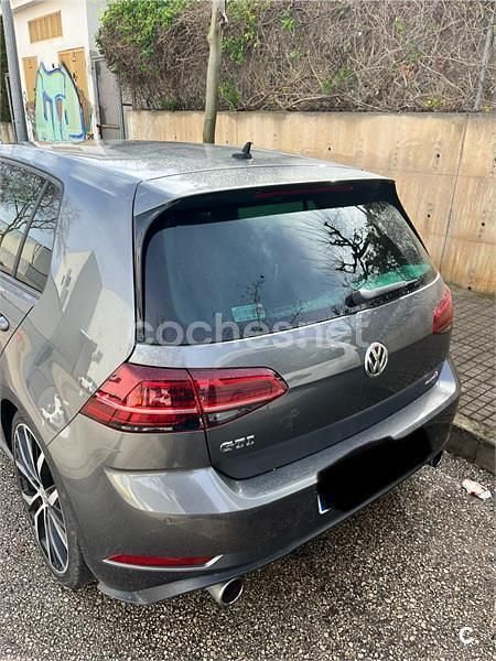 Usado VW Golf VII GTI 230 CV (169 kW) 2018 Gris / plata Berlina