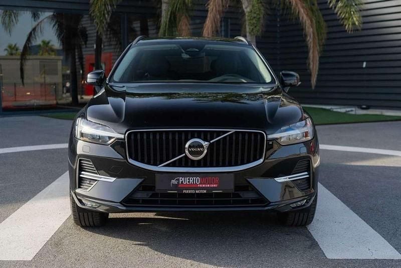 Usado Volvo XC60 Momentum 197 CV (144 kW) 2021 Negro SUV