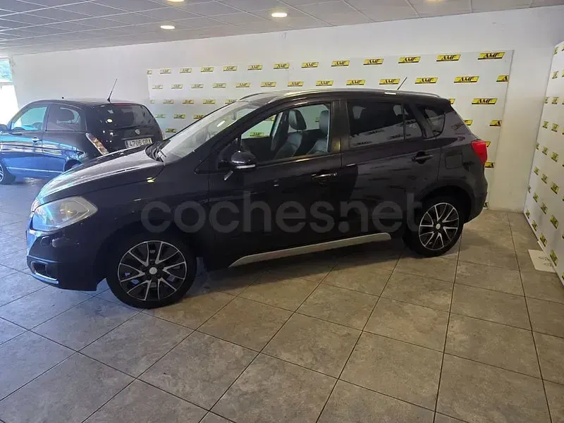 Usado Suzuki SX4 S-Cross 120 CV (88 kW) 2013 Gris / plata SUV