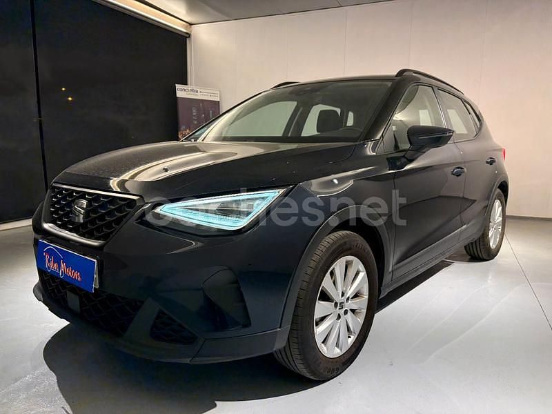 Usado Seat Arona Style Plus 110 CV (80 kW) 2022 Azul SUV