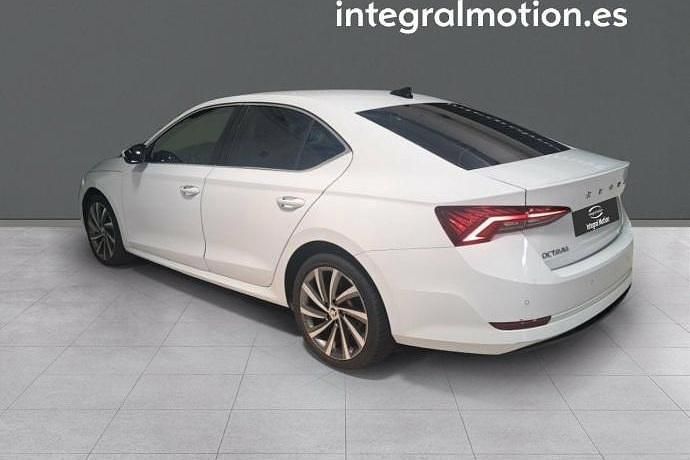 Usado Skoda Octavia Style 149 CV (109 kW) 2020