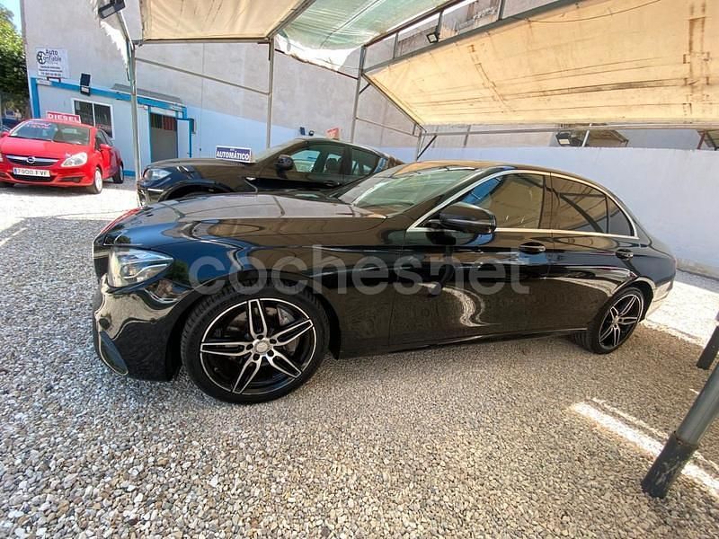 Usado Mercedes E220 194 CV (142 kW) 2018 Negro Berlina