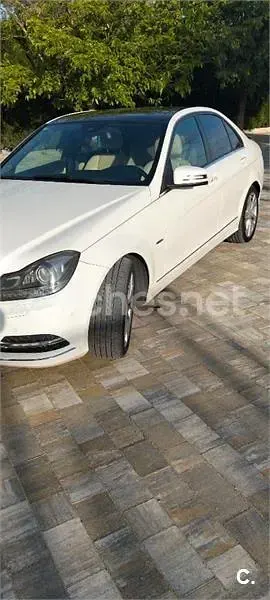 Usado Mercedes C220 Avantgarde 170 CV (125 kW) 2011 Blanco Berlina