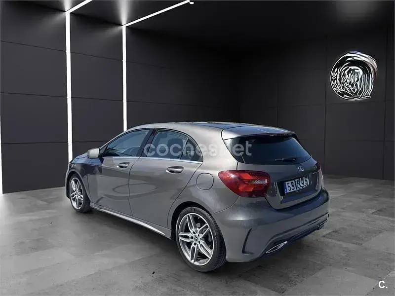 Usado Mercedes A200 136 CV (100 kW) 2018 Gris / plata Berlina