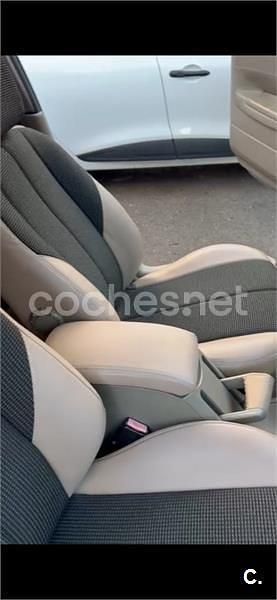 Beige Usado 2003 Renault Mégane II Authentique Berlina | 3400 € (Caro) - Imagen 1/4