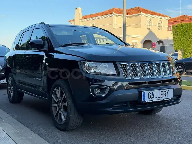 Usado Jeep Compass Limited 136 CV (100 kW) 2013 Negro SUV