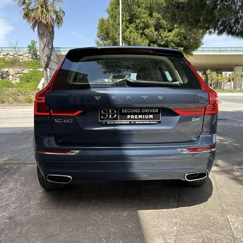 Usado Volvo XC60 Inscription 197 CV (144 kW) 2021 Azul SUV