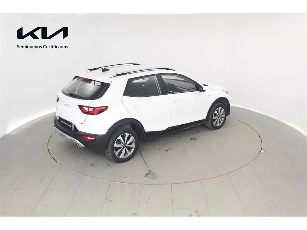 Usado Kia Stonic 101 CV (74 kW) 2025 Blanco SUV