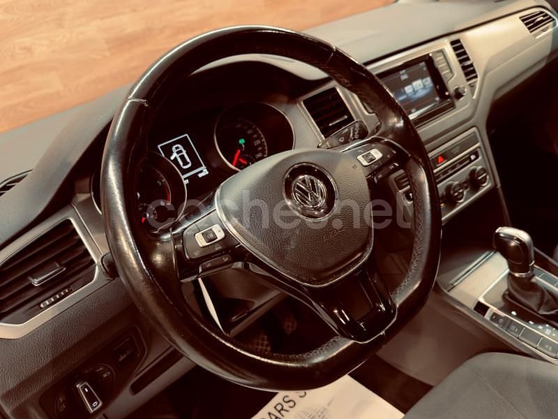 Usado VW Golf Sportsvan Advance 110 CV (80 kW) 2014 Blanco Monovolumen