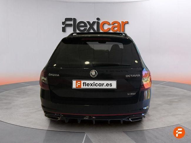 Usado Skoda Octavia RS 230 CV (169 kW) 2018 Negro Familiar