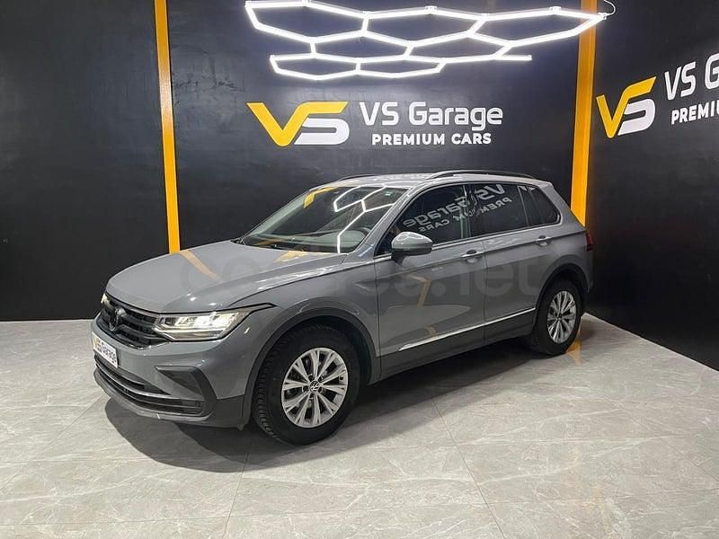 Usado VW Tiguan Life 150 CV (110 kW) 2023 Beige SUV