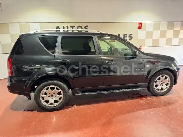 Usado SsangYong Rexton II 165 CV (121 kW) 2008 Negro SUV