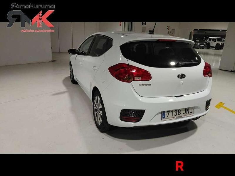 Usado Kia Ceed 101 CV (74 kW) 2016 Blanco Utilitario