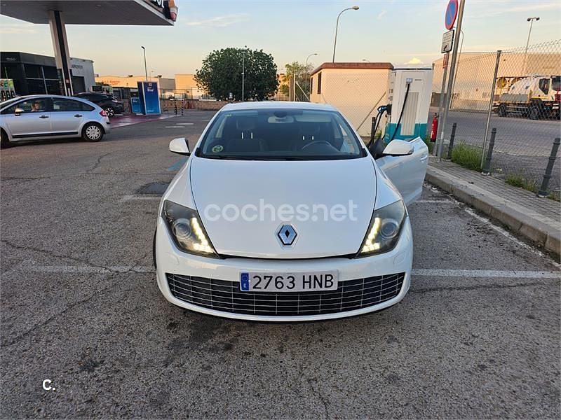 Usado Renault Laguna Coupé 150 CV (110 kW) 2012 Blanco Coupe