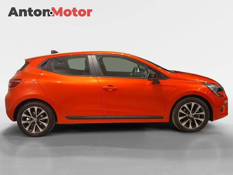 Usado Renault Clio V Techno 140 CV (102 kW) 2022 Naranja Berlina