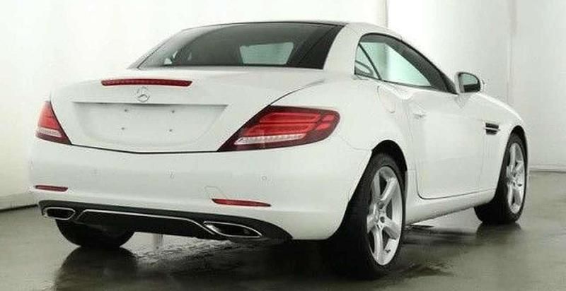 Usado Mercedes SLC200 184 CV (135 kW) 2016 Blanco Coupe