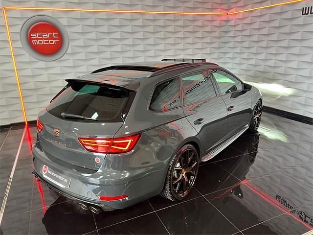 Usado Seat Leon ST CUPRA 300 CV (220 kW) 2019 Gris oscurogris monsoon grey Familiar