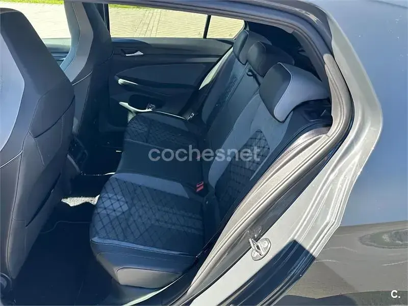 Usado VW Golf VII R-line 150 CV (110 kW) 2021 Gris / plata Utilitario