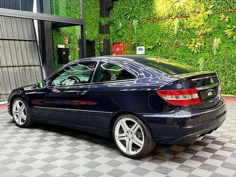 Usado Mercedes CLC180 143 CV (105 kW) 2009 Azul Utilitario