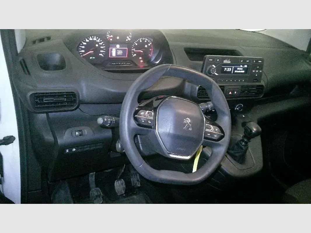 Usado Peugeot Rifter Business-Line 101 CV (74 kW) 2023 Blanco Monovolumen