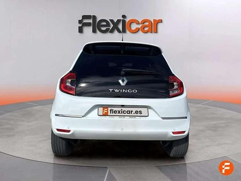Usado Renault Twingo Zen 60 kW (82 CV) 2022 Blanco Utilitario