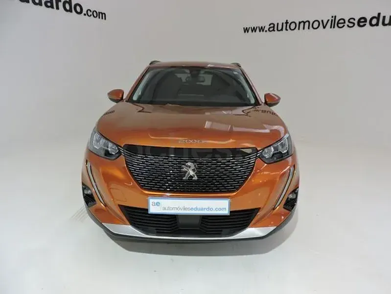 Usado Peugeot 2008 Allure 130 CV (95 kW) 2021 Naranja SUV