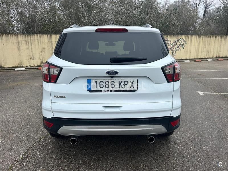 Usado Ford Kuga Titanium 150 HP (110 kW) 2018 Branco SUV