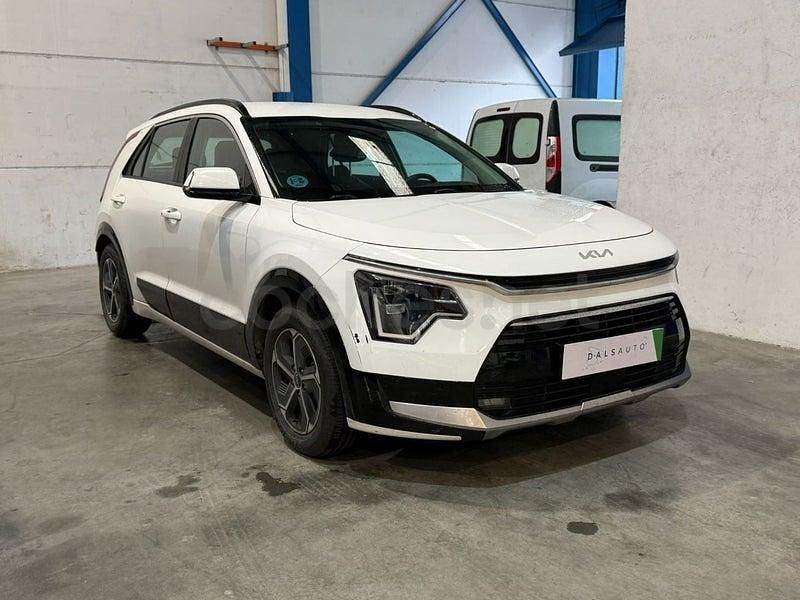 Usado Kia Niro 141 CV (103 kW) 2022 Blanco SUV
